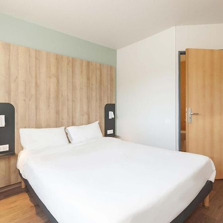 B&B Hotel Pau Lescar Kültér fotó